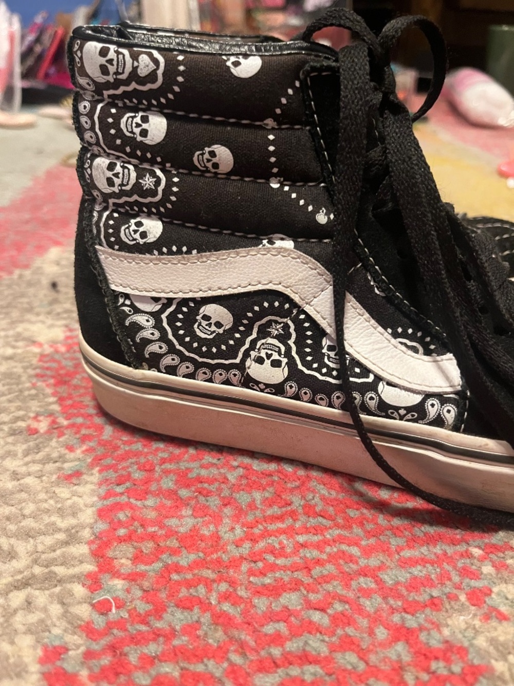 Skull Patterned Vans - Picture 2 of 3